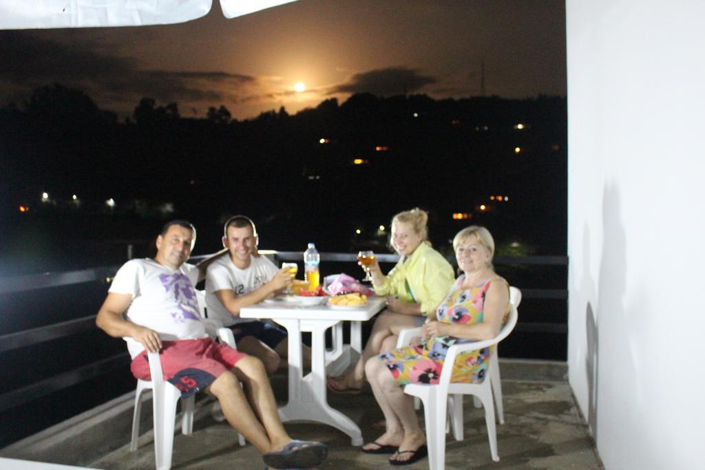 姆兹瓦内康茨基 Holiday House Green Cape Batumi酒店 外观 照片