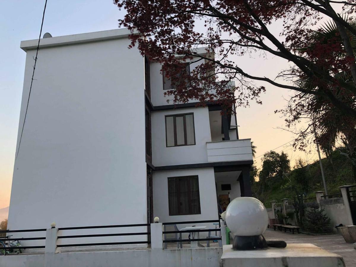 姆兹瓦内康茨基 Holiday House Green Cape Batumi酒店 外观 照片