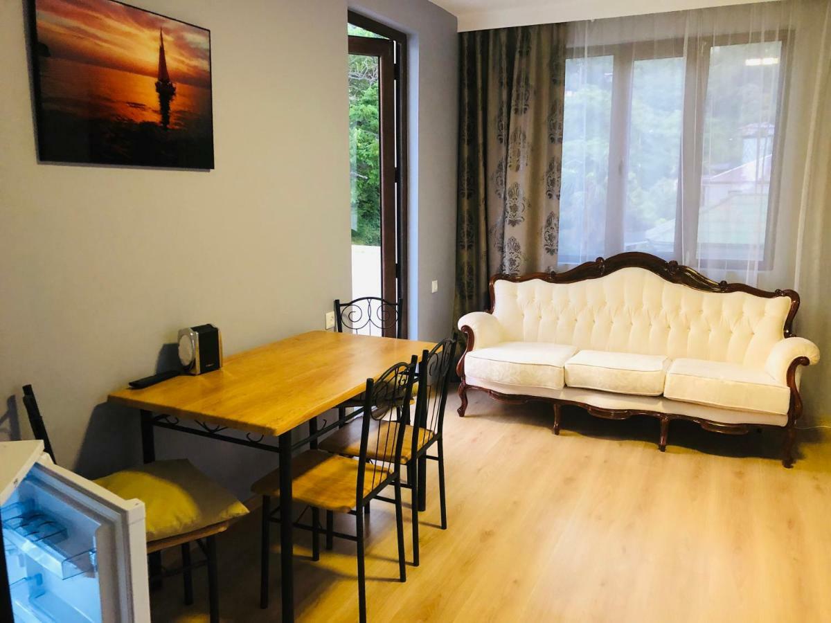 姆兹瓦内康茨基 Holiday House Green Cape Batumi酒店 外观 照片